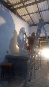 Vibrant Devotion: Painting the Blessed Statue at Padukka Meheni Aranya